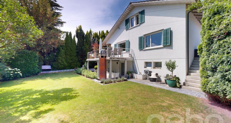 Freistehendes Einfamilienhaus mit grossem Garten und viel Privatsphäre image 1