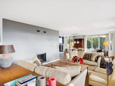 Magnifique appartement Ski in and out image 3