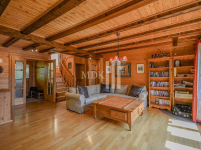 Magnifique chalet idéalement situé au coeur du village image 2