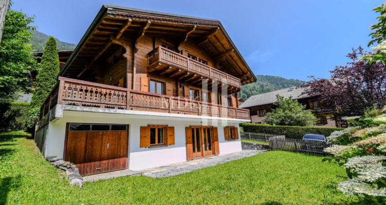 Magnifique chalet idéalement situé au coeur du village image 1