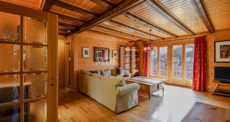 Magnifique chalet idéalement situé au coeur du village image 3