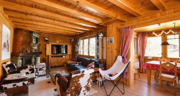 Luxueux chalet sur les pistes de ski ! image 3