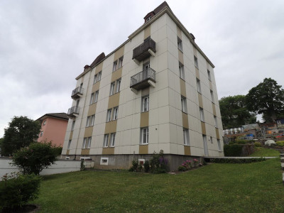 Immeuble de rendement avec 9 appartements, 1 atelier et 8 garages image 2