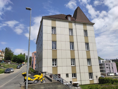 Immeuble de rendement avec 9 appartements, 1 atelier et 8 garages image 3