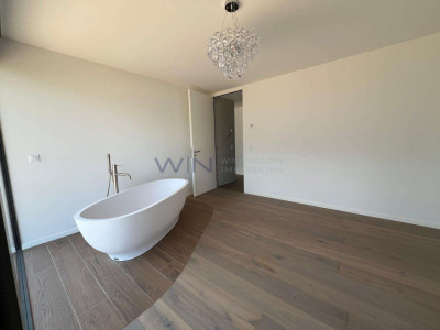 High-End Ausbau mit unverbaubarer Top-Seesicht image 8