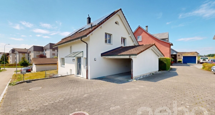 Stilvoll wohnen mit moderner Energie - 5.5-Zimmer-Einfamilienhaus image 1