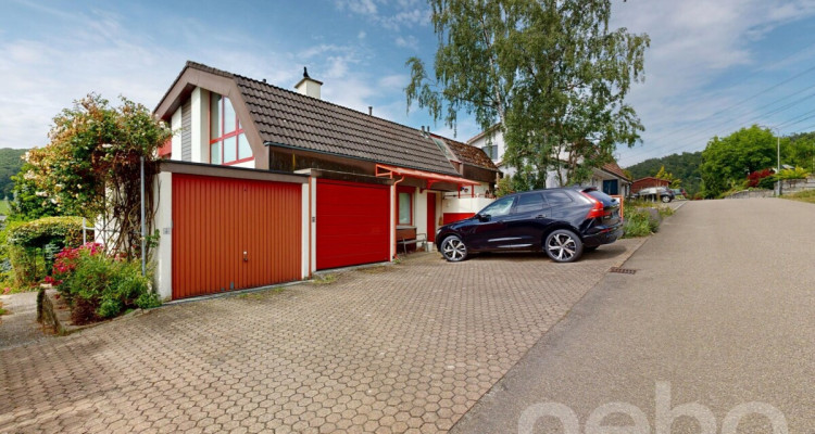 Wohnung mit offenem Raumkonzept, Wintergarten und besonderem Charakter image 2