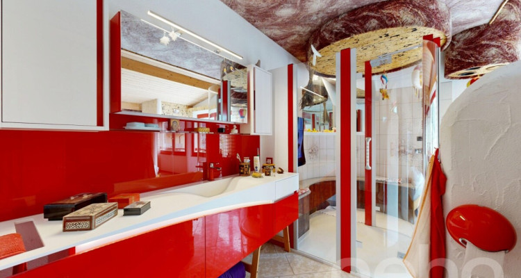 Wohnung mit offenem Raumkonzept, Wintergarten und besonderem Charakter image 9