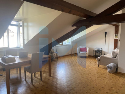 Appartement de 4,5 pièces au 5eme étage situé à Genève 1205 image 3