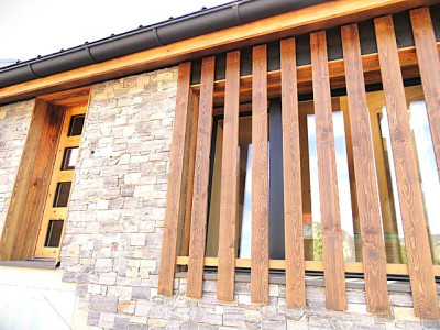 SUPERBE MAISON VILLAGEOISE NEUVE ÉCOLOGIQUE AVEC JARDIN image 2