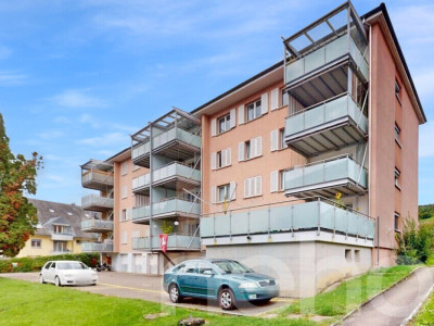Grosszügige 6.5 Zi-Wohnung auf eigener ganzer Etage! image 1