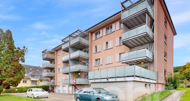 Grosszügige 6.5 Zi-Wohnung auf eigener ganzer Etage! image 1