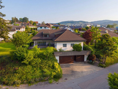 Wo Visionen wachsen - Villa mit Bau-Reserve image 1