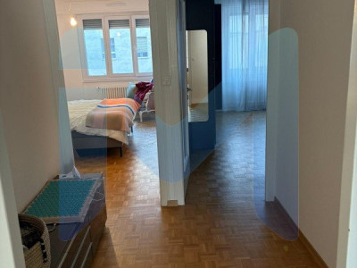 Appartement de 4 pièces au 2ème étage situé à Genève 1202 image 3