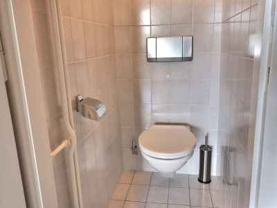 Appartement meublé 2.5 pièces avec balcon et vue imprenable  image 12