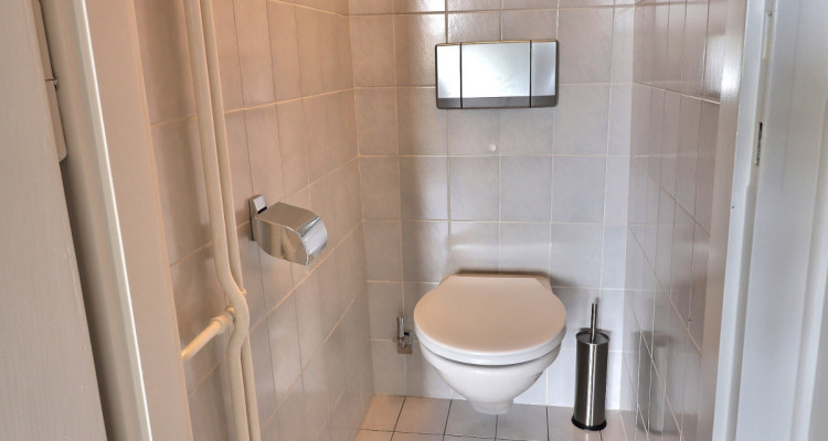 Appartement meublé 2.5 pièces avec balcon et vue imprenable  image 12