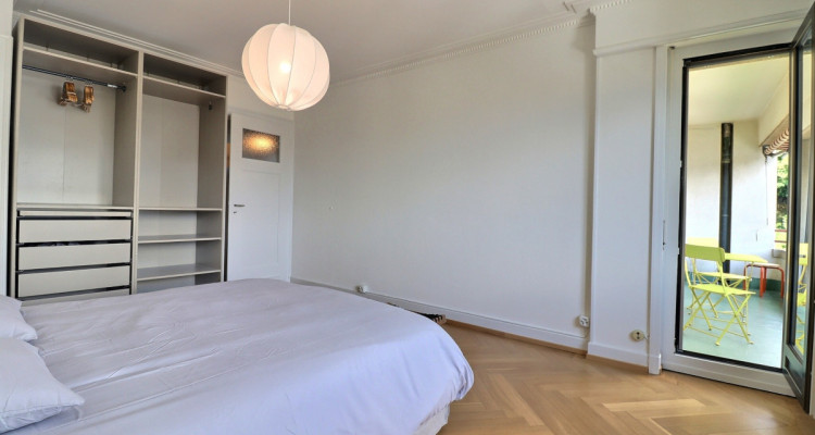 Appartement meublé 2.5 pièces avec balcon et vue imprenable  image 9