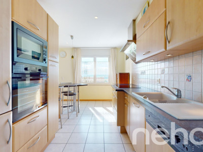 Appartement spacieux, lumineux et vue apprenable sur le lac ! image 2