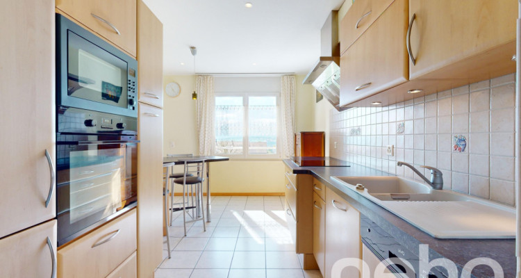 Appartement spacieux, lumineux et vue apprenable sur le lac ! image 2