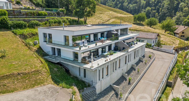 Wohnen mit Aussicht - stilvolle Terrassenwohnung in Plasselb image 2