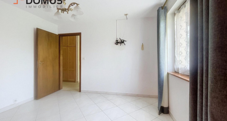 Villa individuelle avec piscine sur magnifique parcelle arborisée image 11