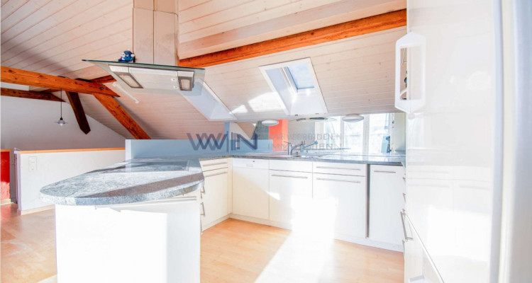 Grosszügiges 8.5-Zimmer-Haus mit Gewerberaum in Luchsingen image 2