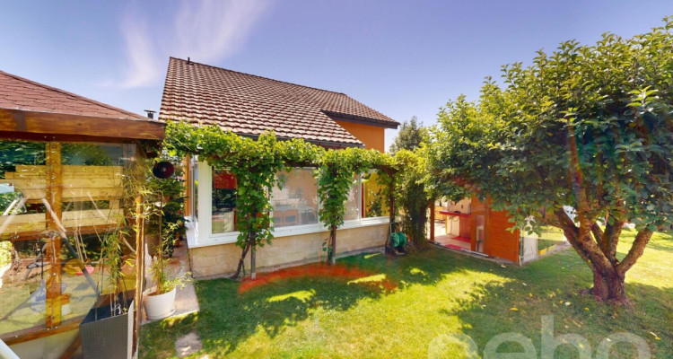 Superbe maison familiale avec piscine et cuisine dété au calme image 4