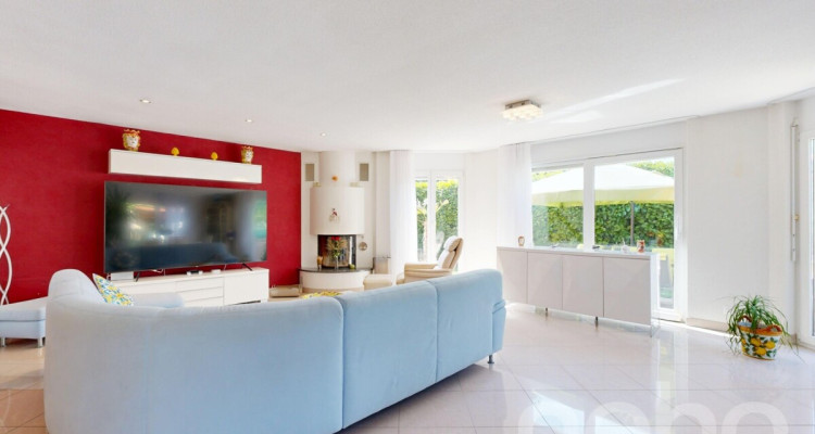 Superbe maison familiale avec piscine et cuisine dété au calme image 5