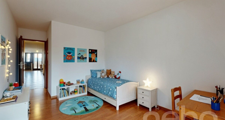Appartement avec panorama sur le lac et les Alpes, proche du centre image 9