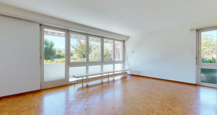 4.5-Zimmer Wohnung zentral in Reinach image 1