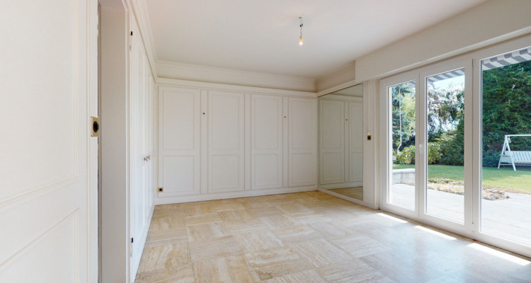 Grande villa individuelle avec piscine à Ecublens image 6