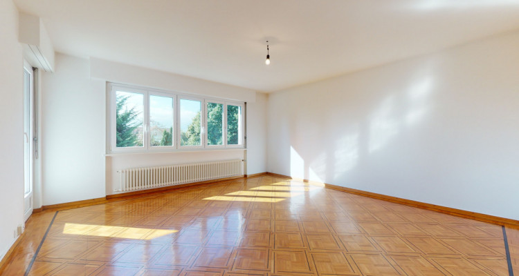 Grande villa individuelle avec piscine à Ecublens image 11