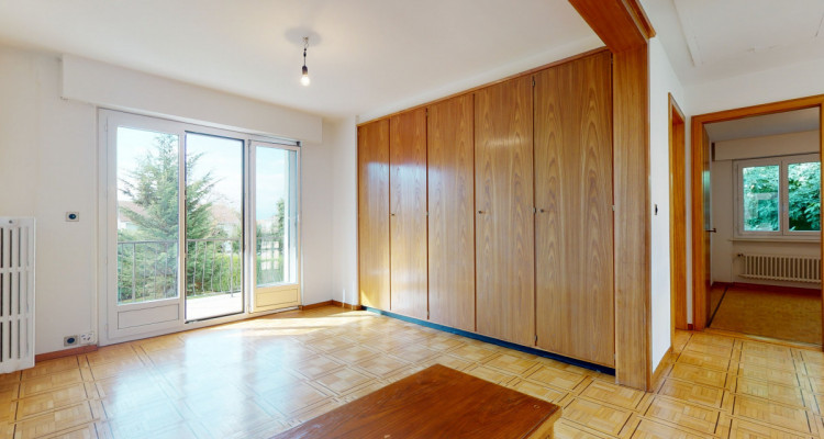 Grande villa individuelle avec piscine à Ecublens image 12