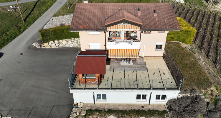 Villa d’exception en PPE – Vue imprenable sur la vallée du Rhône image 1
