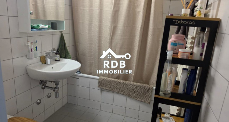 Appartement de 5 pièces au 2ème étage situé à Grand-Saconnex 1218 image 7