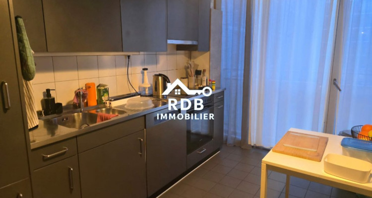 Appartement de 5 pièces au 2ème étage situé à Grand-Saconnex 1218 image 1