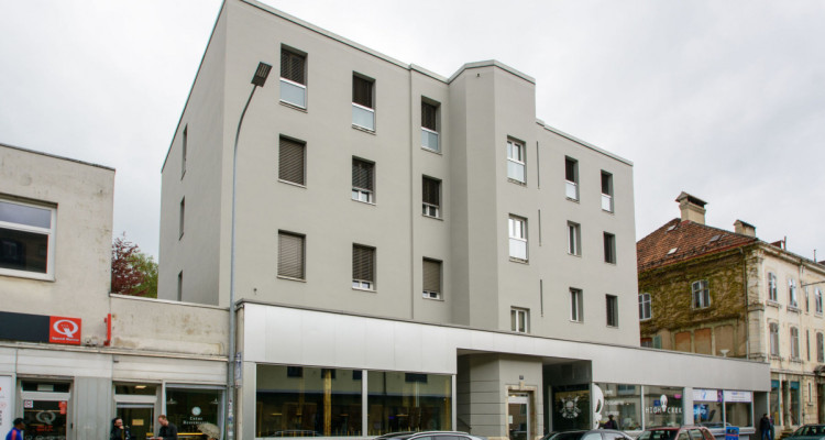 Immeuble mixte avec un rendement de 6,13 % au centre de La Chaux-de-Fonds image 1