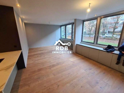 Appartement de 4,5 pièces au 1er étage situé à Genève 1208 image 2