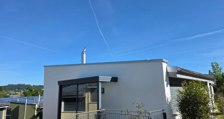 Villa moderne bénéficiant dun jardin privatif et dune place de stationnement intérieure image 2