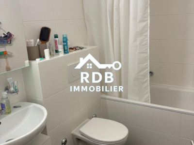 Appartement de 4 pièces au 2ème étage situé à Genève 1202 image 9