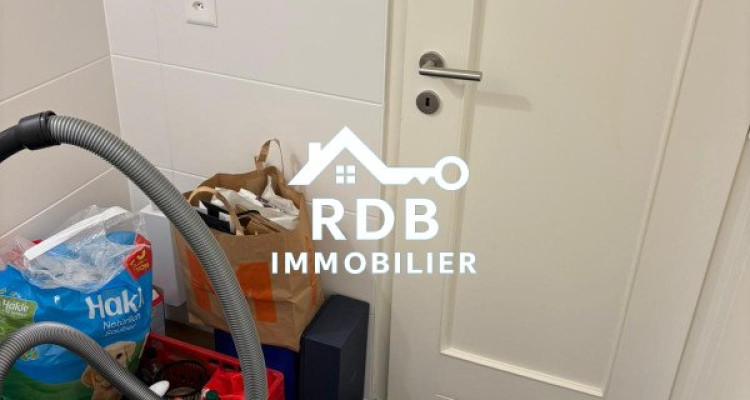 Appartement de 4 pièces au 2ème étage situé à Genève 1202 image 8