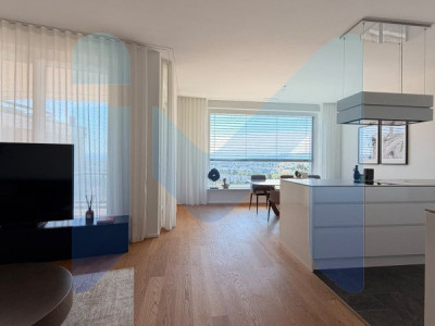AUSSERGEWÖHNLICHES PENTHOUSE — Oberstes Stockwerk image 2