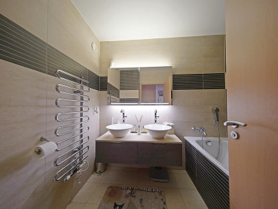 RESERVE Très bel appartement 5p image 13