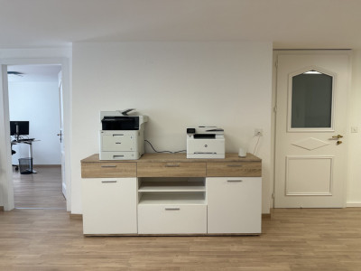 Joli bureau lumineux, bien situé  image 4