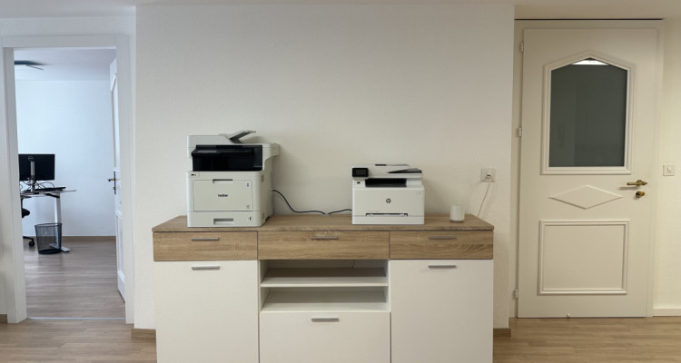 Joli bureau lumineux, bien situé  image 4