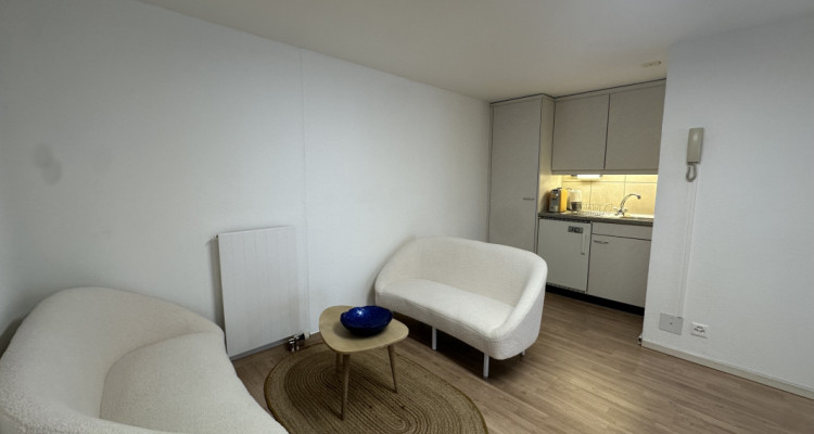 Joli bureau lumineux, bien situé  image 5