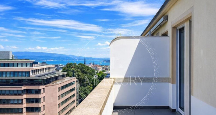 Un magnifique appartement en attique à Champel  image 1