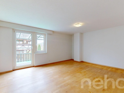 Gepflegtes 2-Familienhaus mit 835 m² Baulandparzelle image 8