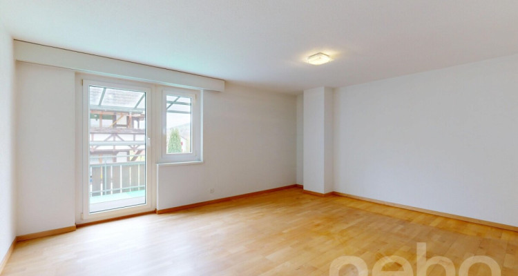 Gepflegtes 2-Familienhaus mit 835 m² Baulandparzelle image 8