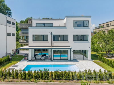 Luxuriöses 7.5  Zimmerhaus mit Aussenpool - Exklusives Wohnen in Suhr image 1